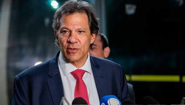 Tesouro dos EUA procura Haddad para agendar reunião sobre tarifaço