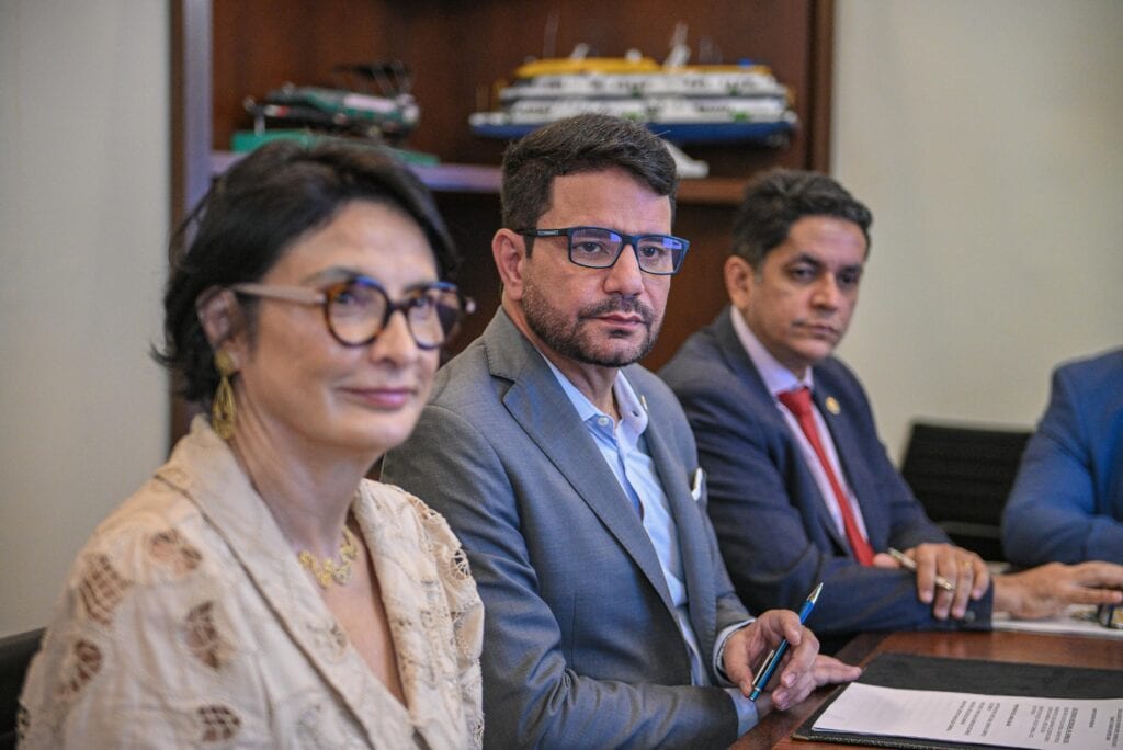 Acordo inédito no Acre impulsiona mercado de carbono com foco na preservação e inclusão social