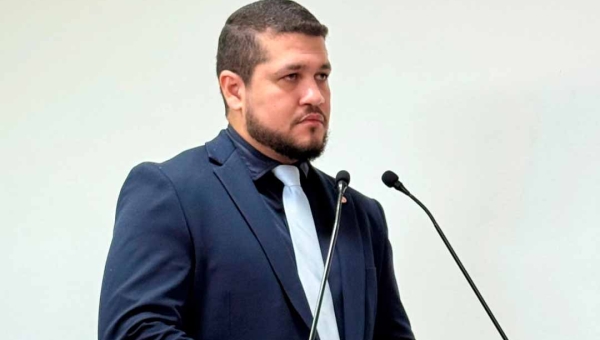 Vereador Moacir Júnior destaca avanços e cobra celeridade na recuperação do calçadão do Mercado Velho