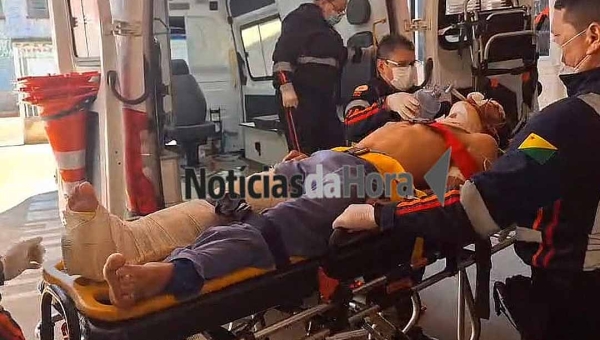 Colisão frontal entre motos deixa dois homens feridos em estado grave no Ramal do Bujari, interior do Acre