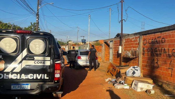 Polícia Civil cumpre mandado de busca e apreensão em investigação de pedofilia no Bairro Belo Jardim, em Rio Branco
