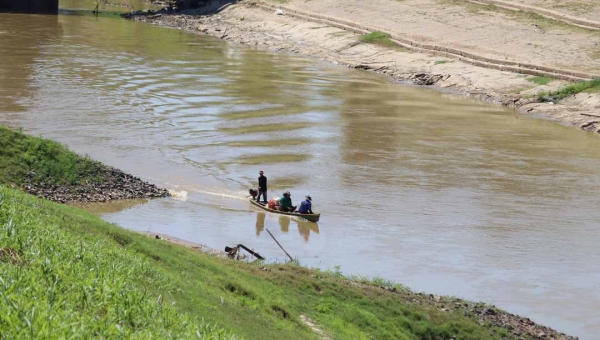 Rio Acre registra leve aumento, mas estiagem continua crítica em Rio Branco; nível segue próximo da pior cota histórica na Capital