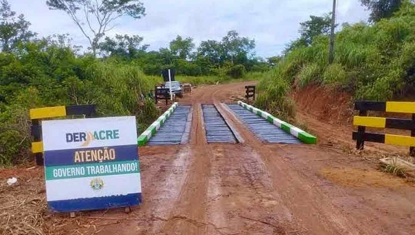 Deracre assina contrato de R$ 17,5 milhões para construção de pontes pré-moldadas no Estado