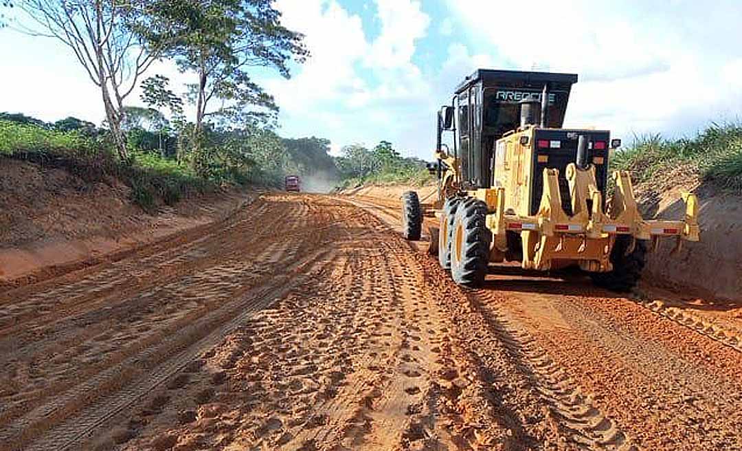 Deracre inicia recuperação dos ramais Escondido, Centrinho e Ferdico no Juruá