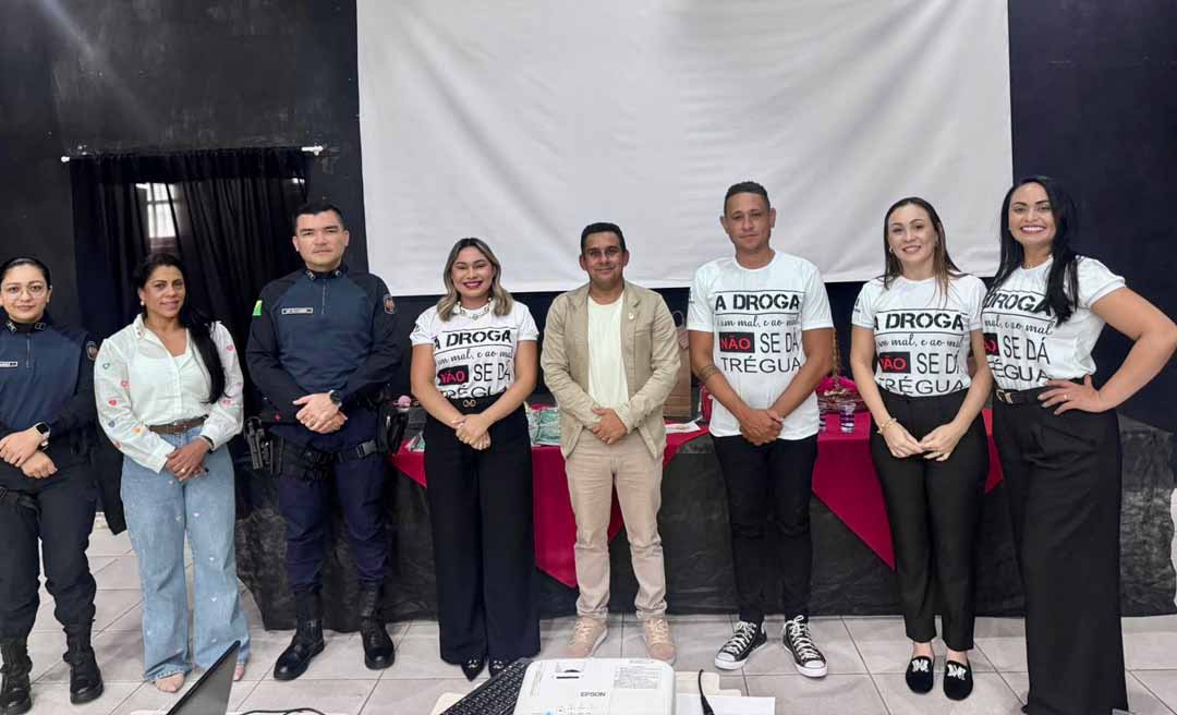 Acadêmicos de Direito promovem conscientização sobre sistema prisional e lei de drogas em escola estadual