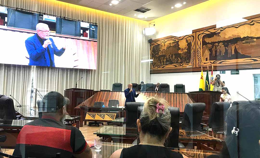 Reunião com policiais penais provisórios na Aleac é esvaziada e só Afonso Fernandes comparece: “o sentimento é o pior possível”