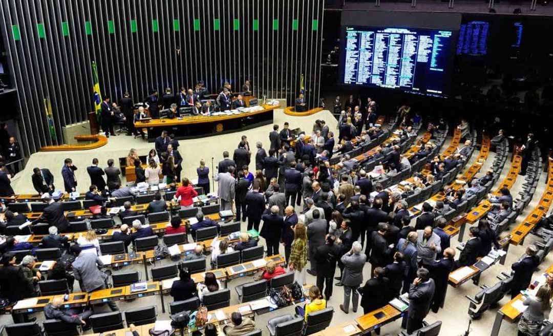 Semana legislativa no Congresso terá foco em anistia, PEC da Blindagem e investigações do INSS