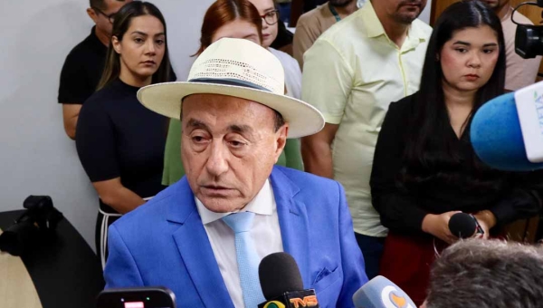 “Eu nunca falei que ia mexer na tarifa de R$ 1”, diz Bocalom ao reafirmar manutenção do benefício estudantil e cobrar contrapartida do Estado e da União