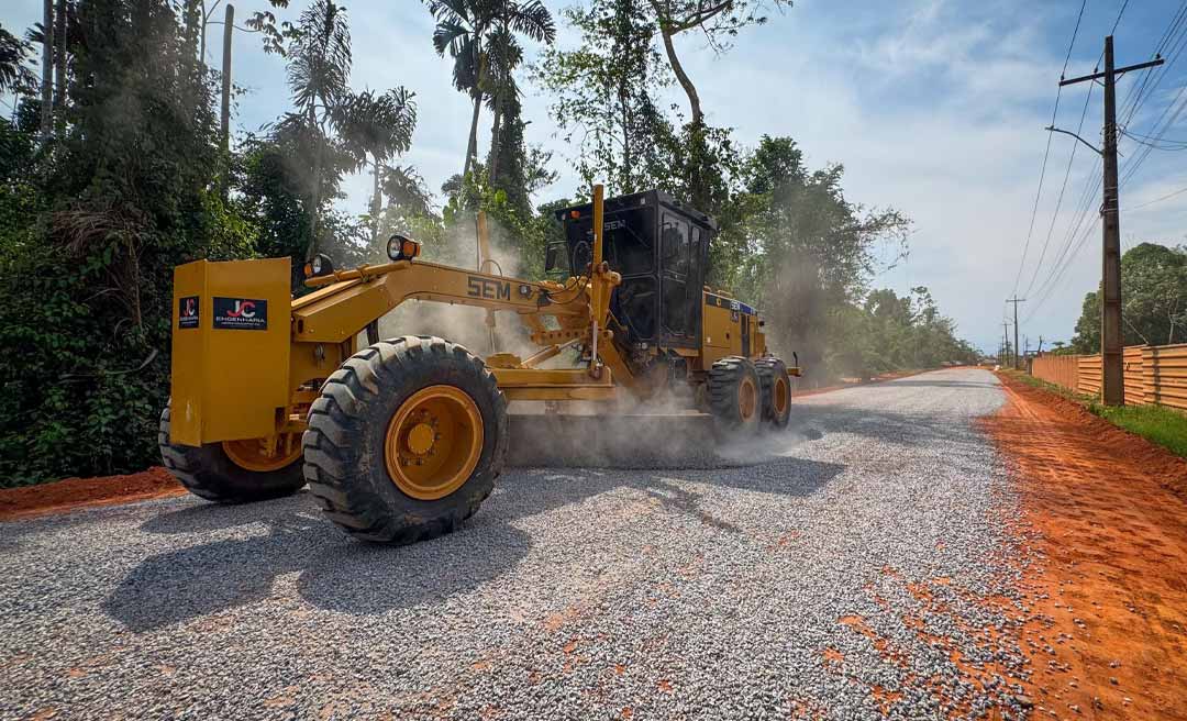 Deracre acelera obras e prepara a Dias Martins para receber o asfalto