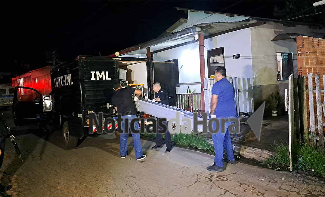 Policial militar aposentado é suspeito de matar a esposa com três tiros em Rio Branco; vítima foi assassinada na frente dos filhos