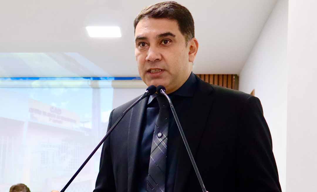 Vereador Samir Bestene destaca apoio ao Hospital de Amor durante ato do Outubro Rosa na Câmara de Rio Branco: “Lugar de acolhimento e dignidade”