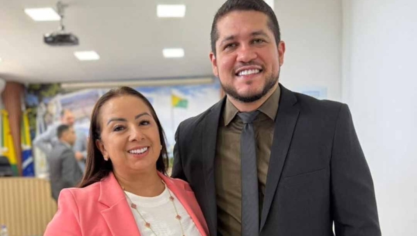 Vereador Moacir Júnior lança campanha de conscientização do Outubro Rosa na Câmara de Rio Branco