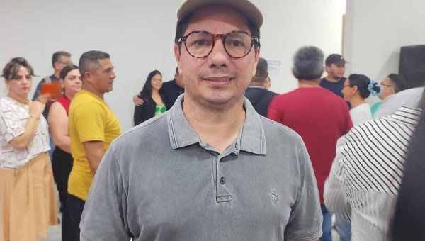 Vereador Denis, de Sena Madureira, diz que se arrepende por ato violento na Câmara e pede perdão