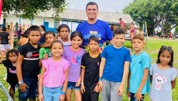 Dia das Crianças do Tio Pablo reúne mais de quatro mil crianças em grande festa na AABB de Sena Madureira