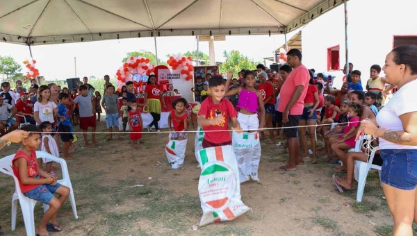 MTST e Cozinha Solidária levam mais de seis mil cachorros-quentes e atividades infantis a crianças em bairros de Rio Branco