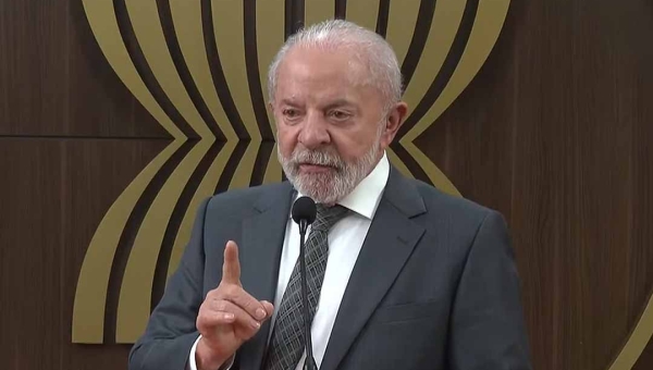 Lula afirma que “traficantes são vítimas de usuários também” ao comentar combate às drogas