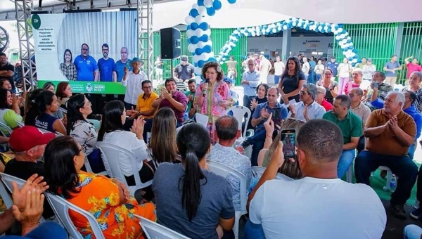 Após entregar Complexo Industrial do Café em Mâncio Lima, Perpétua inaugura mercado municipal em Cruzeiro e assina convênio para industrializar açaí de Feijó