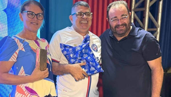 Prefeito Frank Barros valoriza servidores públicos em noite de confraternização e reconhecimento