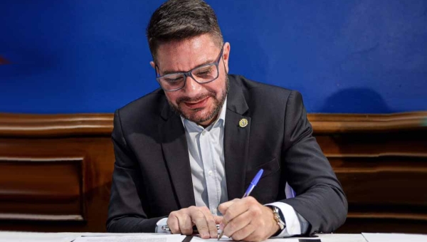 Gladson Camelí envia projeto de lei à Aleac que cria Secretaria Adjunta de Turismo