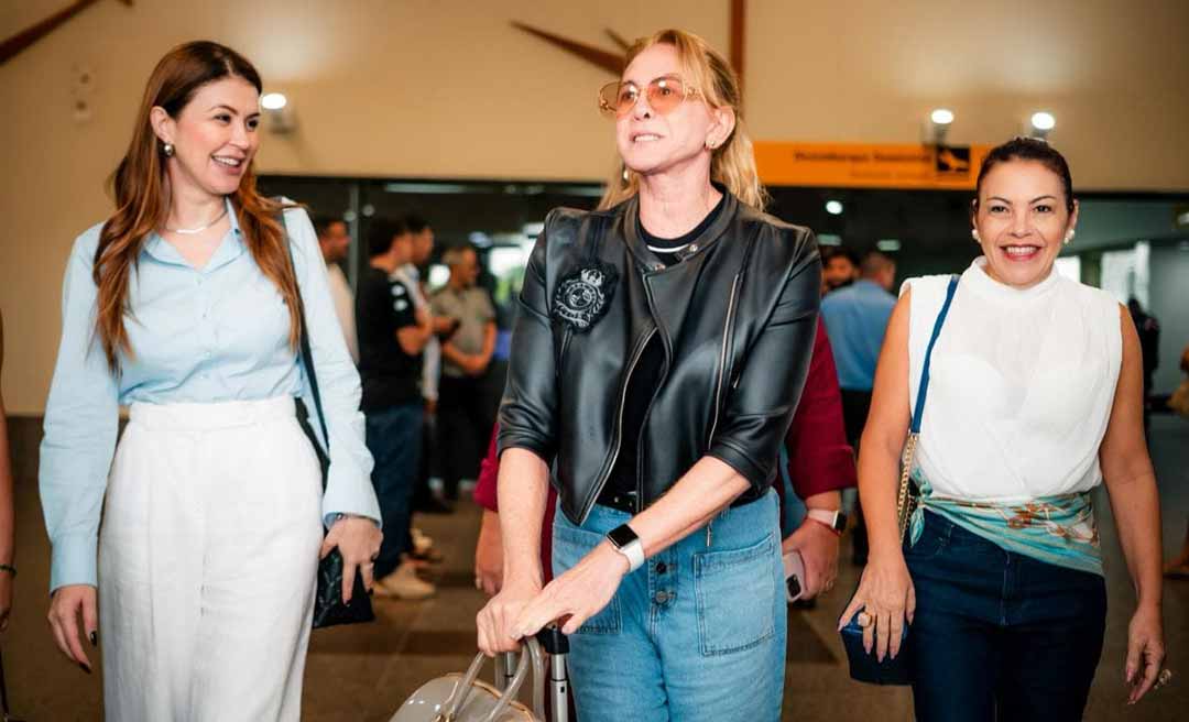 Hortência chega a Rio Branco para participar do programa Desperte a Liderança, em Sena Madureira