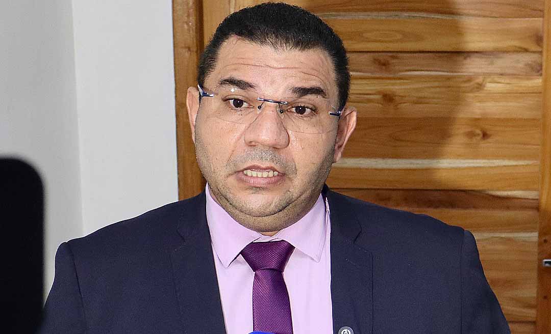 Vereador Fábio Araújo critica ausência de recursos para saneamento na Capital em emendas de bancada: “Está um caos”