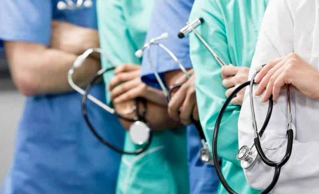 Lista final de aprovados no Revalida 2025/1 é publicada no Diário Oficial da União; candidatos cumpriram todas as etapas do processo avaliativo