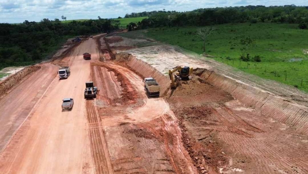 Obras do Arco Viário de Rio Branco ganham ritmo com avanço dos lotes 1 e 2