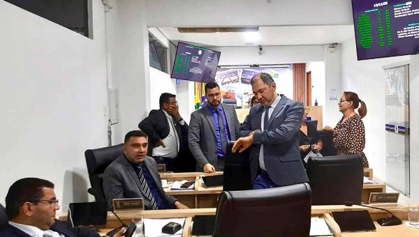 Câmara de Rio Branco mantém maioria dos 60 vetos de Bocalom à LDO 2026; apenas seis foram derrubados