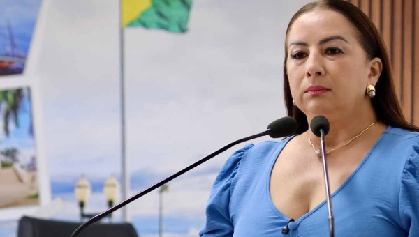 Vereadora Elzinha Mendonça apresenta PL que cria Canal Municipal de Denúncias de Discriminação Racial em Rio Branco