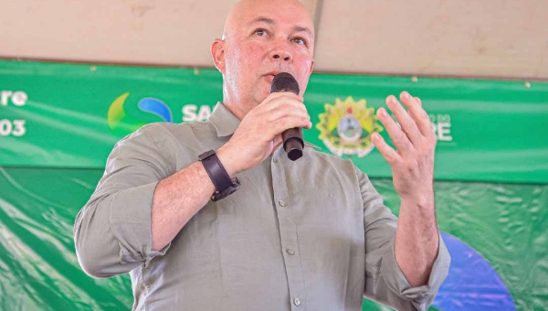 Zé Adriano elogia entrega da ETE Redenção e reforça compromisso com desenvolvimento do Acre