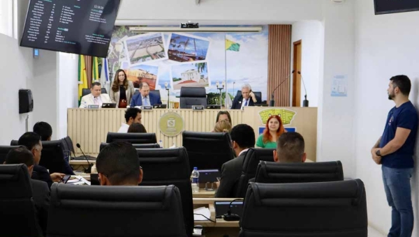 Projeto de lei dos transportes avança nas comissões e segue para votação no plenário da Câmara de Rio Branco