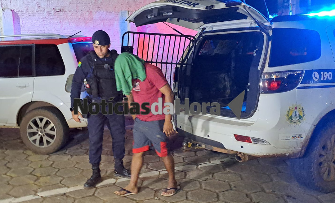 Ação conjunta da PM apreende fuzil, escopeta e munições e prende suspeito em Rio Branco