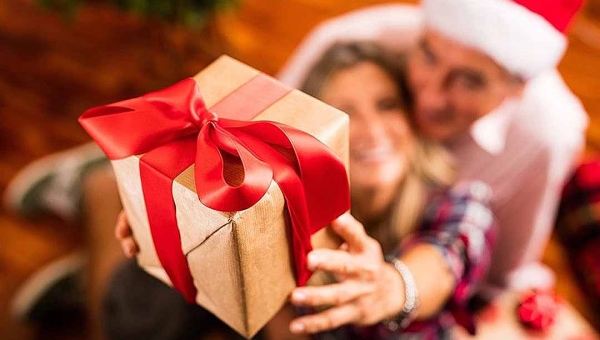 Expectativa de gastos do consumidor no Natal de 2025 em Rio Branco é analisada em pesquisa da Fecomércio-AC