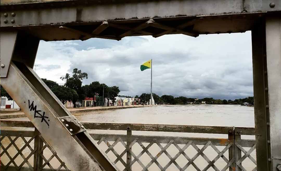 Rio Acre ultrapassa cota de alerta em Rio Branco após forte volume de chuvas; manancial atingiu 13,73 metros neste sábado