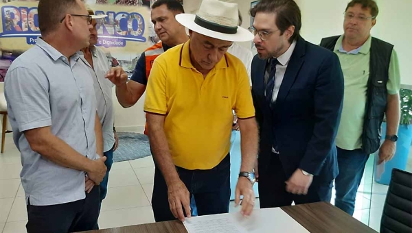 Bocalom decreta situação de emergência na Capital em decorrência da cheia do Rio Acre: "Garantir assistência às famílias e proteger vidas"