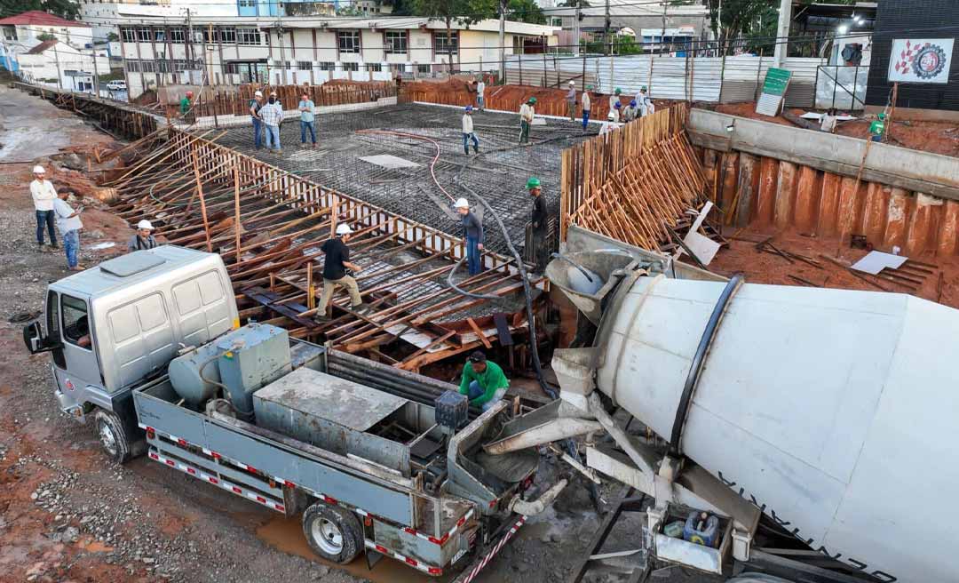 Governo do Acre inicia serviços de concretagem na estrutura central do viaduto do Complexo Viário da Avenida Ceará