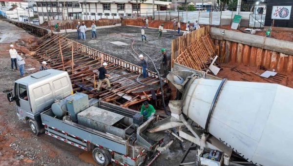 Governo do Acre inicia serviços de concretagem na estrutura central do viaduto do Complexo Viário da Avenida Ceará