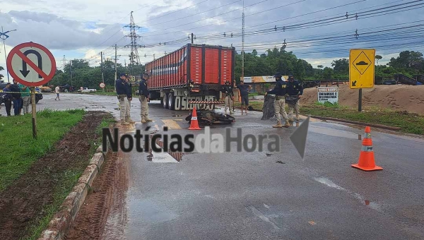Motociclista por aplicativo morre após ter a cabeça esmagada em acidente na BR-364 na rotatória do Posto Corrente, em Rio Branco