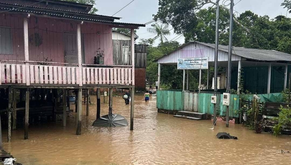 Chuvas intensas provocam alagamentos em bairros de Rio Branco e elevam nível do Rio Acre; acumulado chegou a 92,2 milímetros