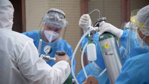 Nova lei complementar autoriza pagamento retroativo de benefícios a servidores vitimados pela covid-19