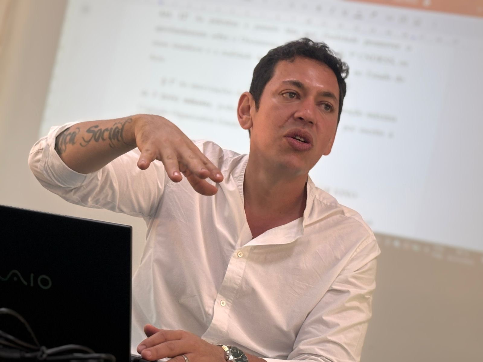 Assistência Técnica: a Infraestrutura Invisível do Desenvolvimento