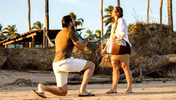 Ela aceitou! Deputado Emerson Jarude anuncia pedido de casamento à ex-primeira-dama do Acre, Ana Paula Correia