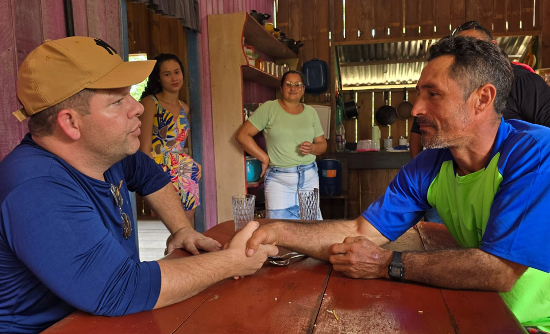 Empresário Chiquinho do Duda volta às raízes e percorre por quatro dias rios e igarapés de Feijó