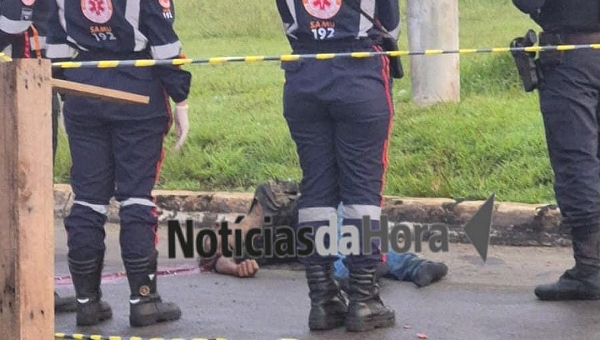 Motociclista em alta velocidade colide contra rotatória, não resiste aos ferimentos e morre em Rio Branco