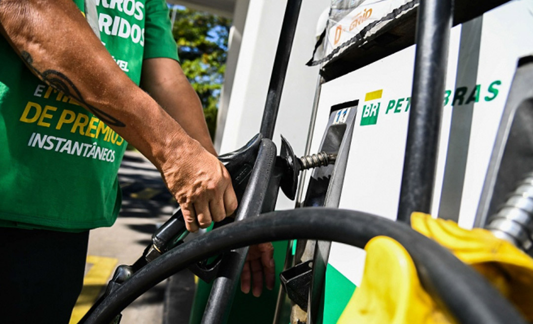 Sindepac esclarece que redução no preço do litro da gasolina anunciada pela Petrobras ainda não chegou às bombas de combustível do Estado