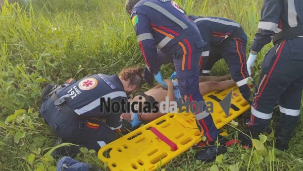 Acidente deixa duas pessoas feridas na Estrada de Porto Acre, em Rio Branco