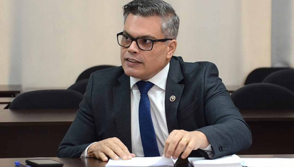 Rodrigo Curti quer explicações sobre organização do Carnaval 2026 em Rio Branco e agenda reunião com órgãos