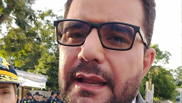 Gladson dá prazo de 30 dias para avaliar Hospital de Brasiléia e reage a críticas sobre possível privatização da unidade de Saúde