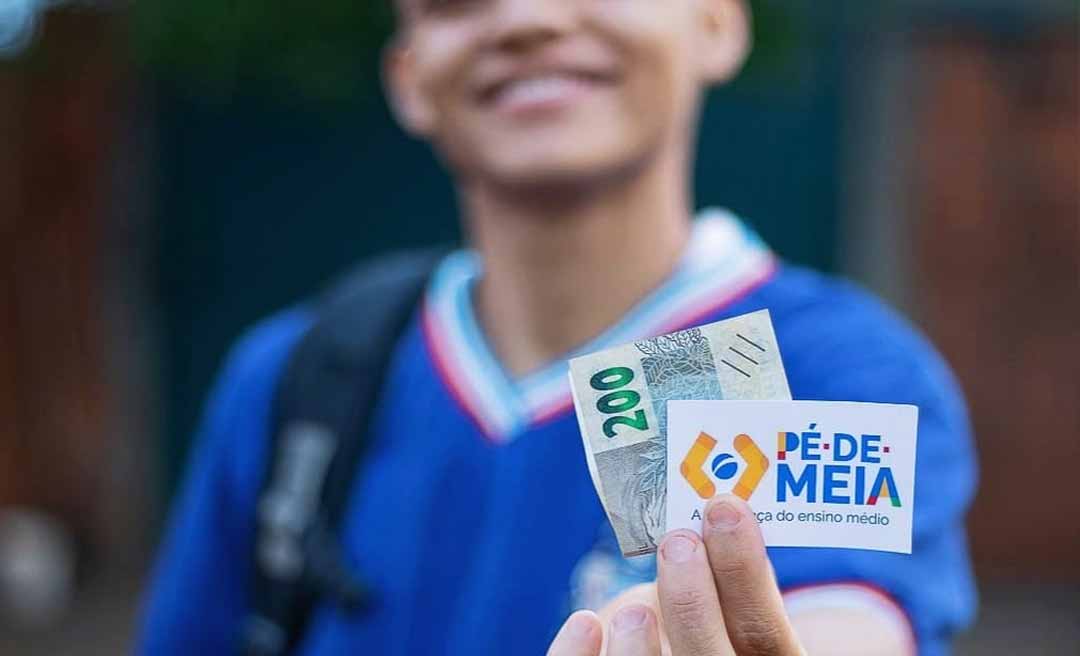 Estudantes de baixa renda poderão receber até R$ 3 mil com o Programa Pé-de-Meia em 2026; confira as modalidades de pagamento