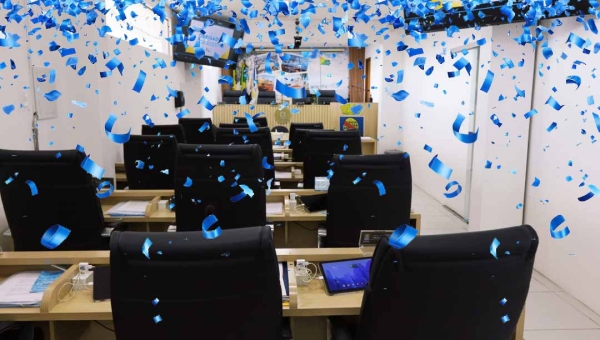 Em ritmo de folia, vereadores “estendem” Carnaval e esvaziam a Câmara de Rio Branco